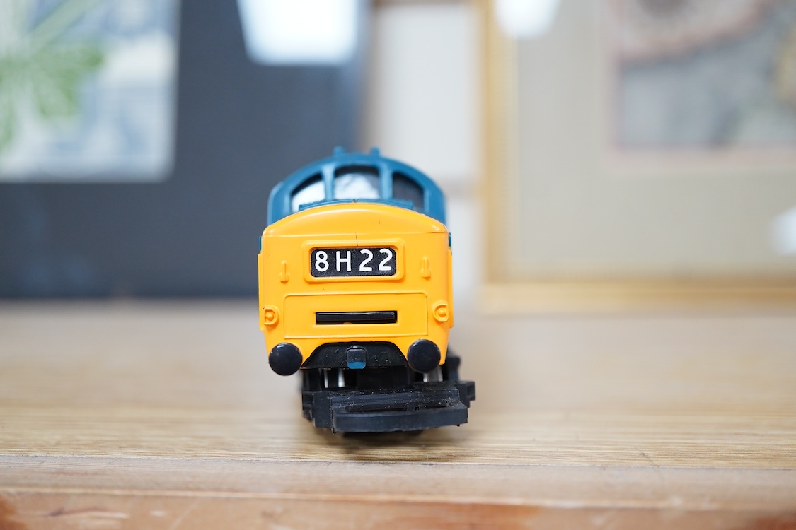 A quantity of 00 gauge model railway by Hornby, Tri-ang, etc. including nineteen locomotives in BR, GWR, LMS, etc. liveries, together with a boxed electrically operated turntable (R070), a terraced house (R8621) and a ga